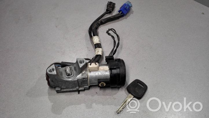 Subaru Impreza II Cerradura de encendido 88215AE000