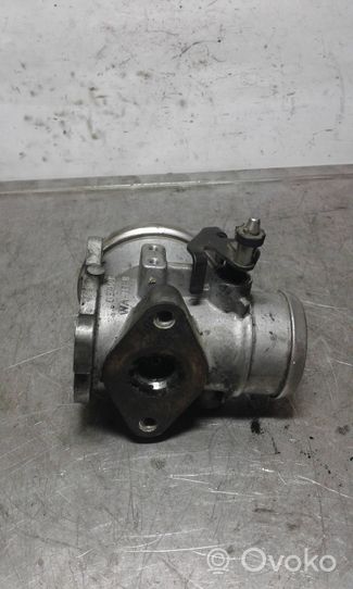 Volkswagen Golf IV Zawór EGR 038129637