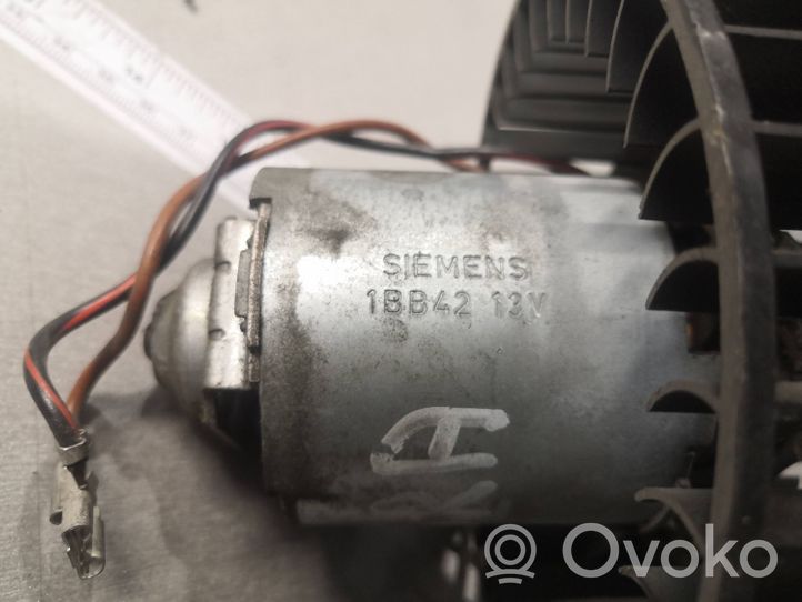 Opel Tigra A Pečiuko ventiliatorius/ putikas 1BB42