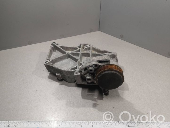 Audi A6 S6 C5 4B Engine mounting bracket 058260885C