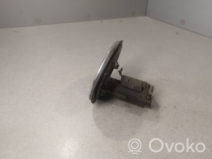 Volkswagen Bora Aizmugurējā pārsega slēdzene (ārpusē) 1J5827469