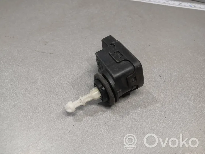 Mercedes-Benz ML W163 Headlight level adjustment motor A0008201608