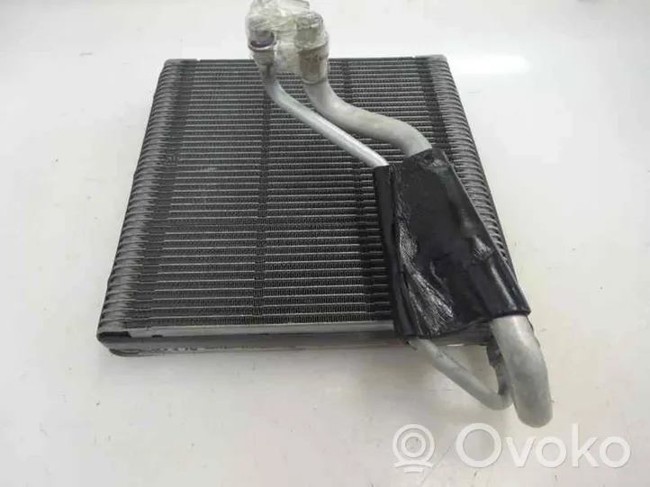 Volkswagen Golf VII Oro kondicionieriaus radiatorius (salone) 