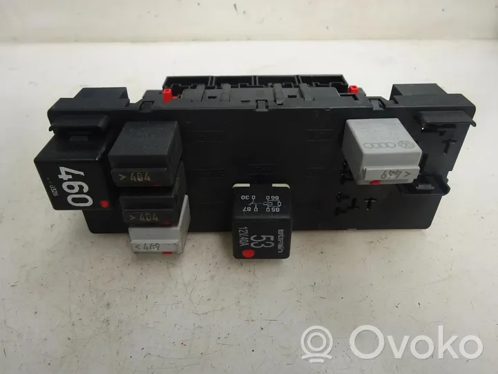 Audi A3 S3 A3 Sportback 8P Module de fusibles 