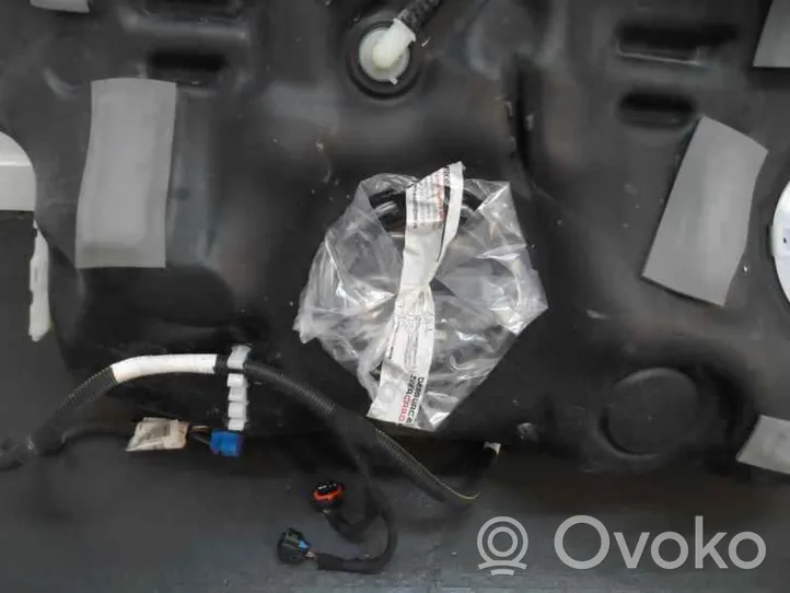 Opel Astra J Serbatoio del carburante 