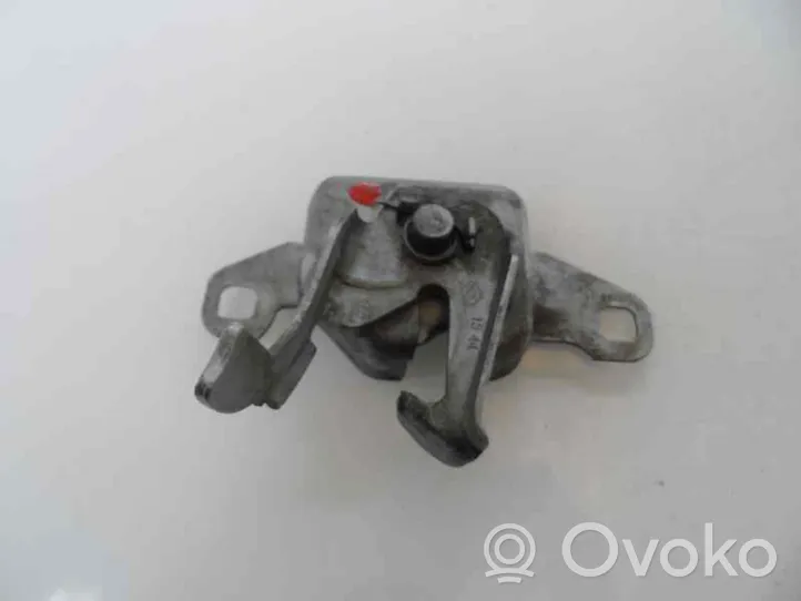 Dacia Dokker Tie down hook / loop 