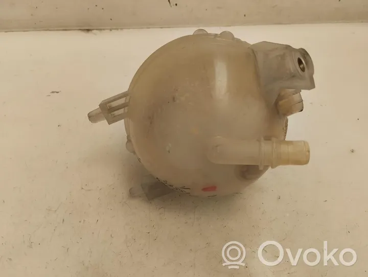 Peugeot 5008 Coolant expansion tank/reservoir 