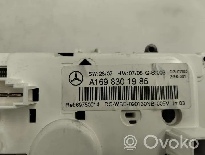 Mercedes-Benz A W169 Ilmastoinnin ohjainlaite 