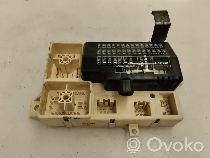 Jaguar S-Type Module de fusibles 6R8T-14A067-AA