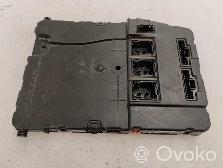 Renault Megane II Module de fusibles 8200351183