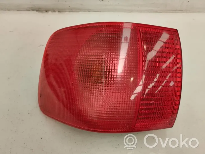 Audi 80 90 B2 Lampa tylna 