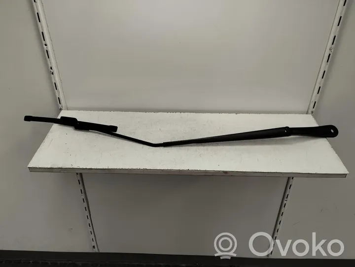 Renault Clio V Front wiper blade arm 