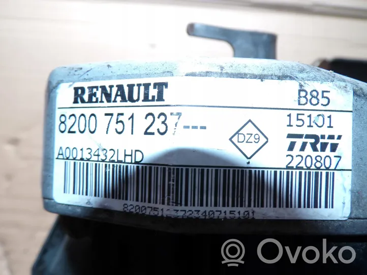 Renault Clio III Ось рулевого колеса 8200751237