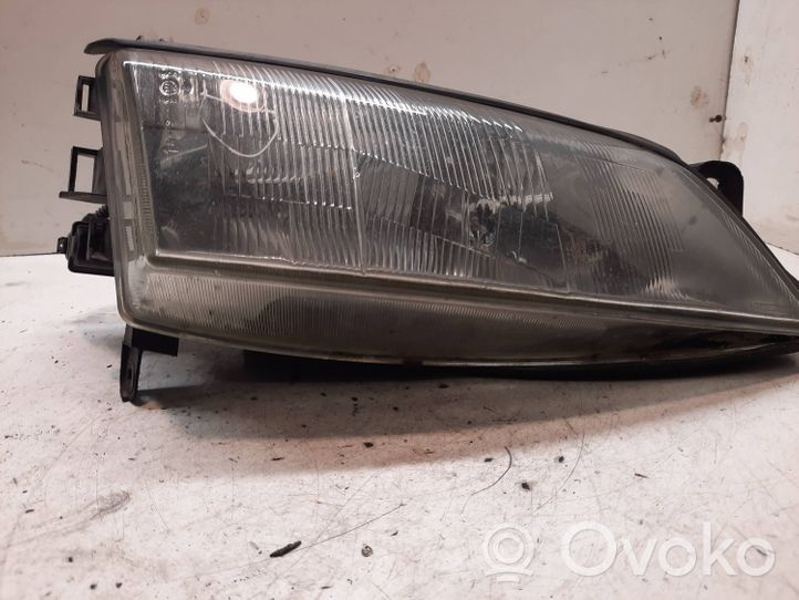 Opel Vectra B Lampa przednia 54532888