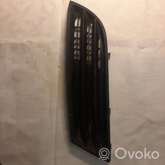 Opel Signum Kratka dolna zderzaka przedniego 13182911