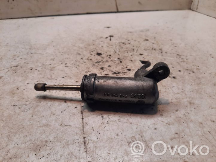 Audi 80 90 S2 B4 Pompa della frizione 4A0721261