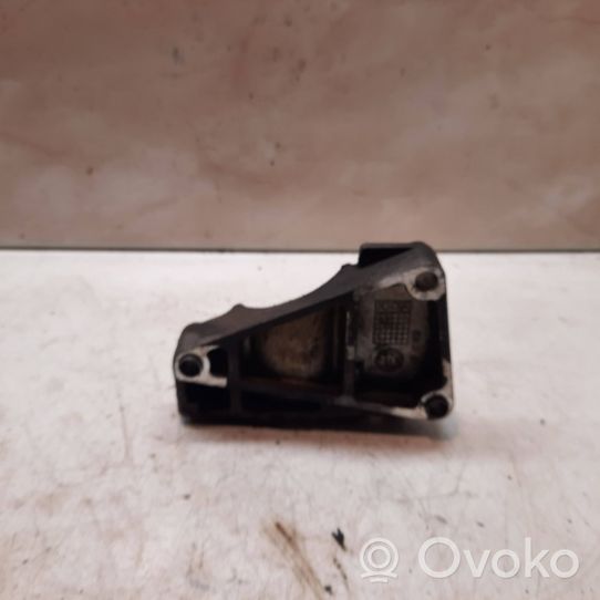 Opel Zafira B Driveshaft support bearing bracket 55184510