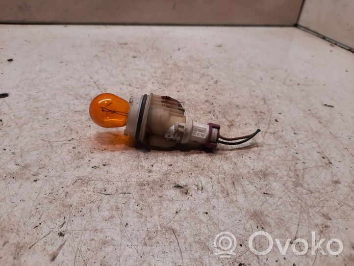 Audi 80 90 S2 B4 Żarówka do lampy przedniej 813971955