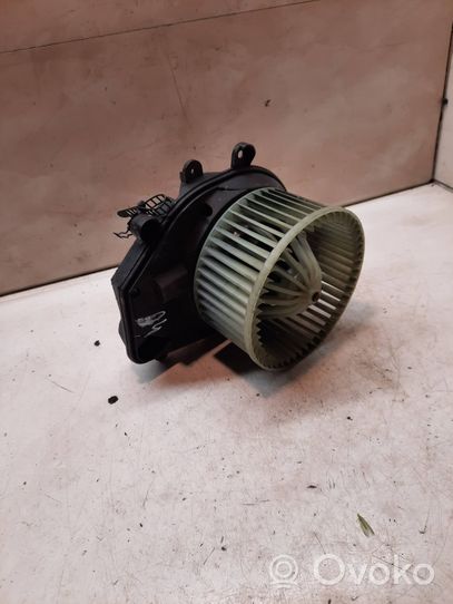 Audi A4 S4 B5 8D Ventola riscaldamento/ventilatore abitacolo 8D1820021