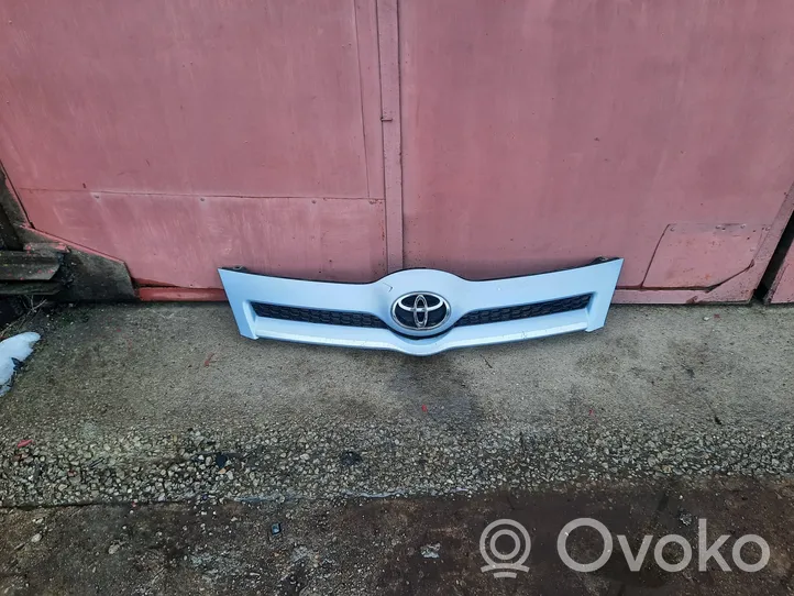 Toyota Corolla Verso E121 Grille de calandre avant 531110F020