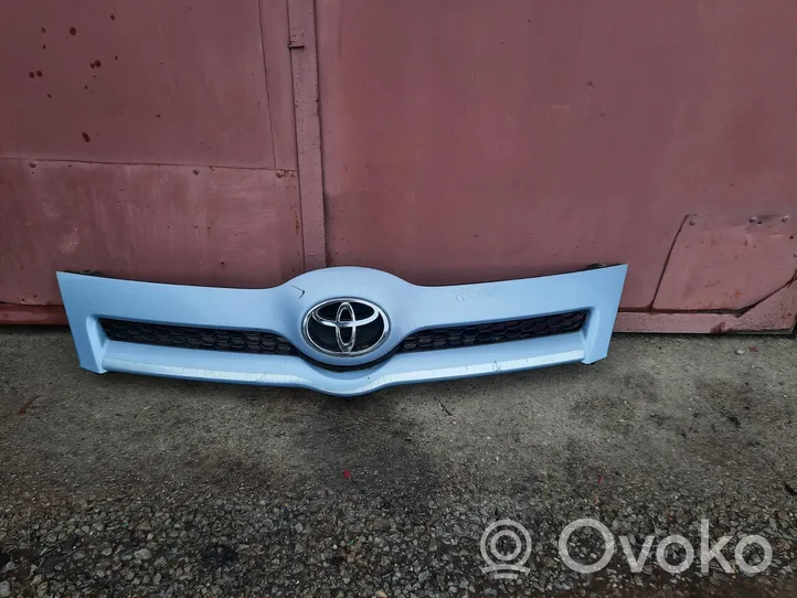 Toyota Corolla Verso E121 Grille de calandre avant 531110F020