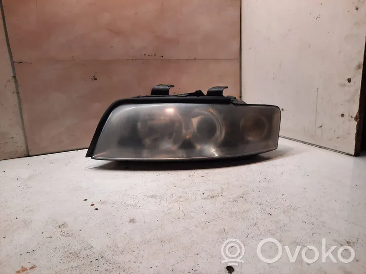 Audi A4 S4 B6 8E 8H Lampa przednia 8E0941003F