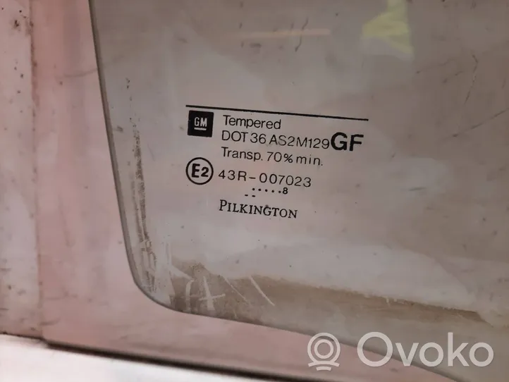 Opel Astra G Vetro del finestrino della portiera posteriore 43R007023
