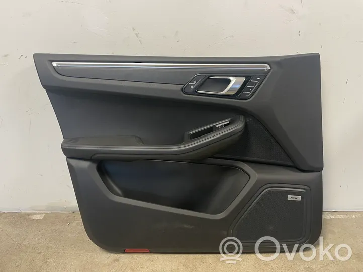 Porsche Macan Rivestimento del pannello della portiera anteriore 95B867105