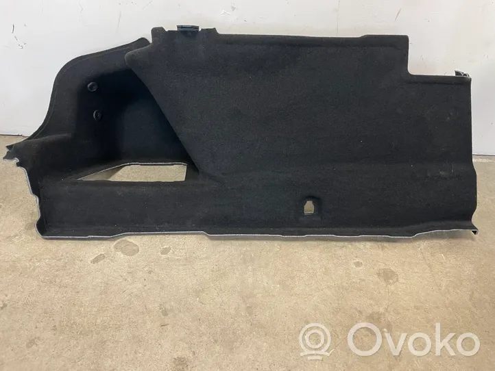 BMW 8 G15 Rivestimento pannello laterale del bagagliaio/baule 7435269