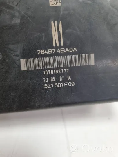 Nissan Qashqai Saugiklių blokas 284B74BA0A