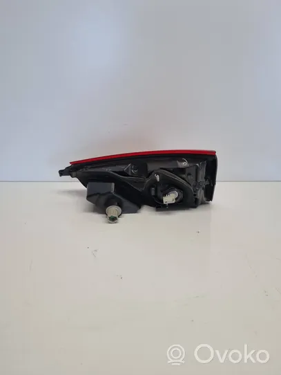 Nissan Qashqai Lampy tylnej klapy bagażnika 265554EA5A