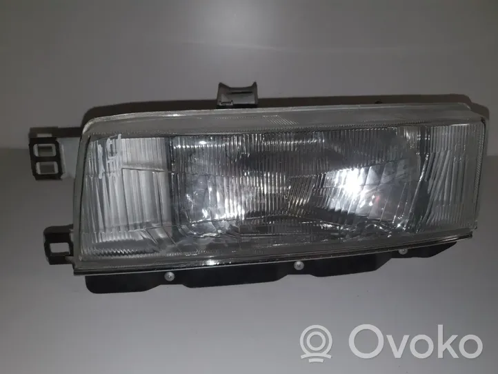 Toyota Corolla E90 Faro/fanale 2121141L