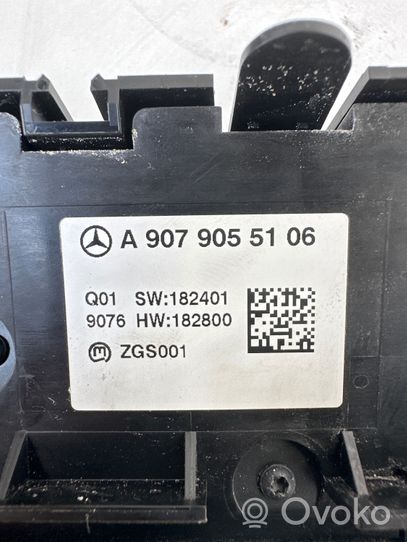 Mercedes-Benz Sprinter W907 W910 Console centrale, commande chauffage/clim A9079055106