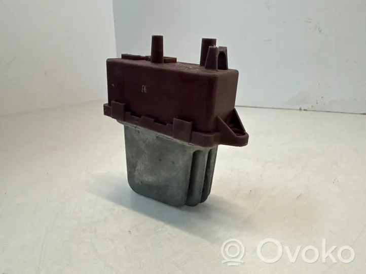 Iveco Daily 35 - 40.10 Heater blower fan relay 500326590