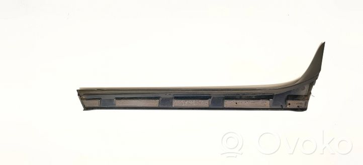 Volkswagen PASSAT B8 Spoiler tylnej szyby klapy bagażnika 3H9805945