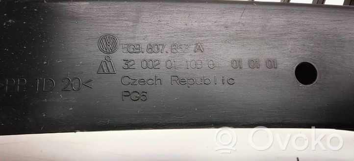 Volkswagen Golf VII Uchwyt / Mocowanie zderzaka tylnego 5G9807863A