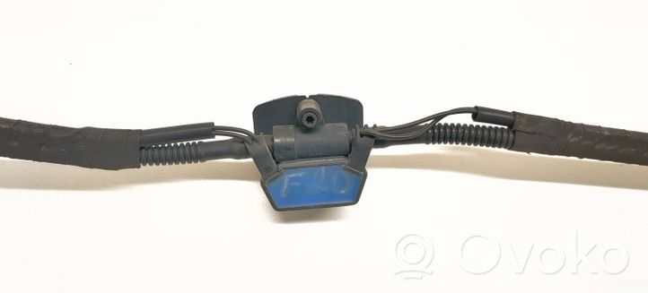 BMW 1 F20 F21 Dysza spryskiwacza szyby przedniej / czołowej 53406486