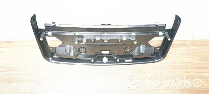 BMW 5 G30 G31 Garnitures hayon 51497390400