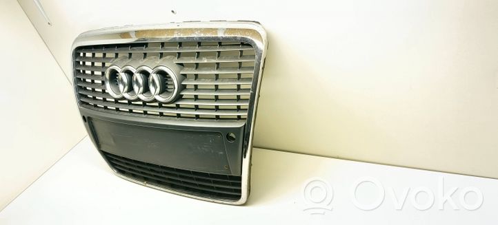 Audi A6 S6 C6 4F Maskownica / Grill / Atrapa górna chłodnicy 4F0853651