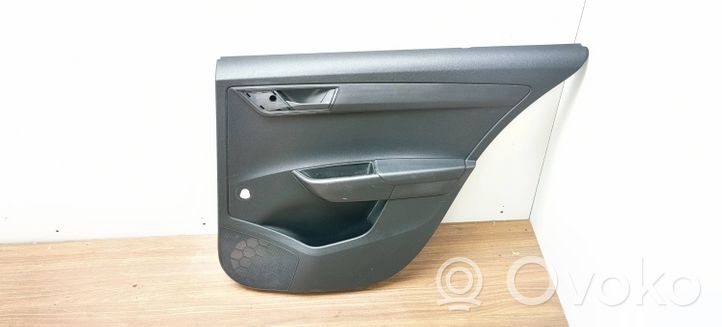 Skoda Fabia Mk3 (NJ) Garniture panneau de porte arrière 6V6867024