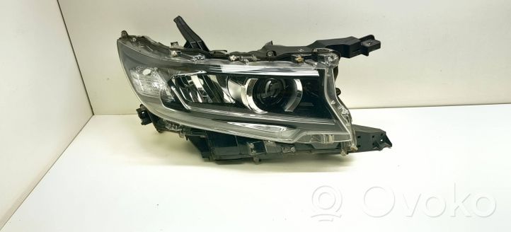 Toyota Land Cruiser (J150) Lampa przednia 