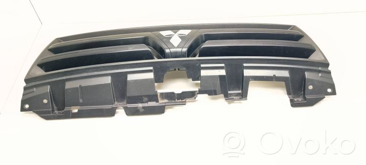 Mitsubishi Pajero Front grill 7450A150