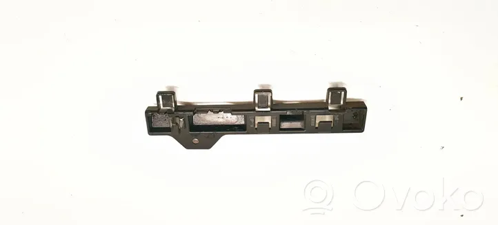 BMW 3 F30 F35 F31 Staffa di rinforzo montaggio del paraurti anteriore 51777240874