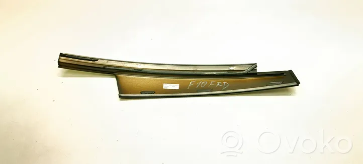 BMW 5 F10 F11 Moulures des vitres de la porte arrière 7182272