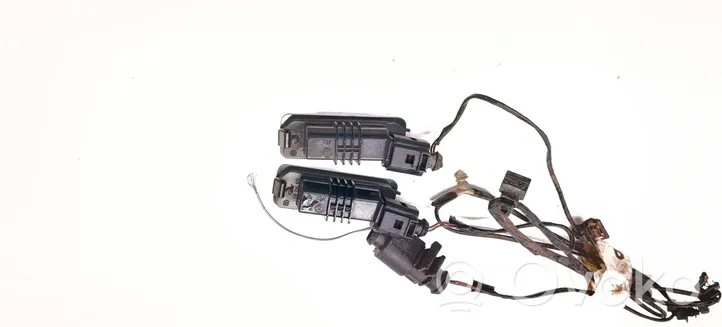 Volkswagen PASSAT B6 Lampa oświetlenia tylnej tablicy rejestracyjnej 1J6943021B