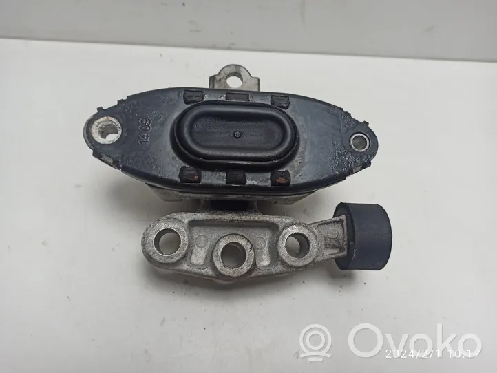 Opel Mokka Engine mount bracket 