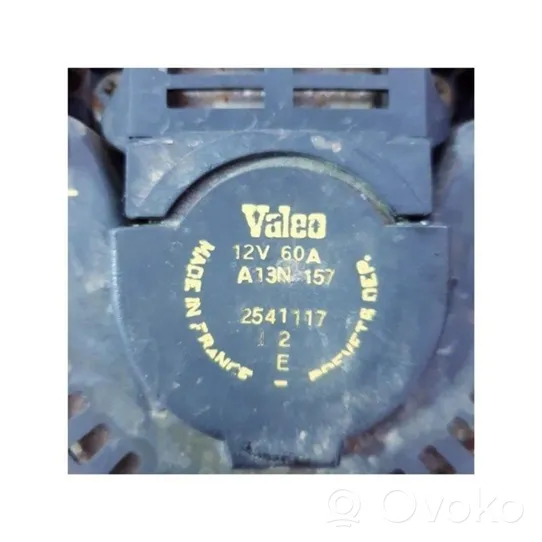 Renault Clio I Generatore/alternatore 2541117