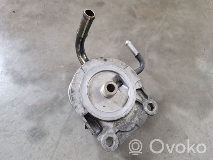 Mitsubishi L200 Support de montage de filtre à carburant 1770A162