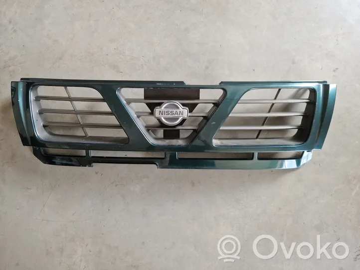 Nissan Patrol Y61 Grille de calandre avant 62310VB000