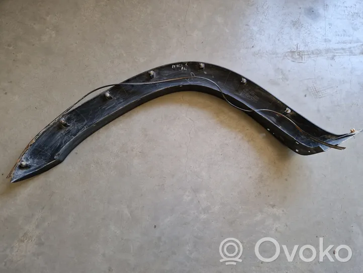 Nissan Patrol Y61 Rivestimento passaruota anteriore 63812VB000